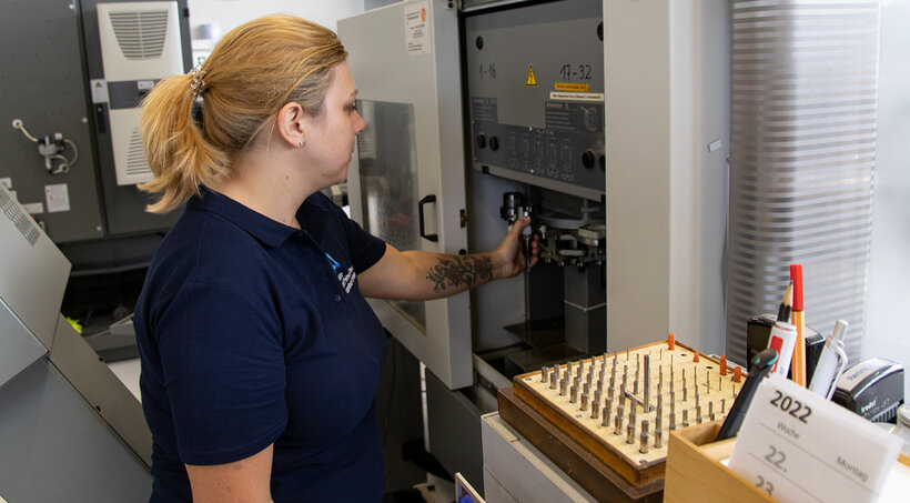 Astro- und Feinwerktechnik Adlershof GmbH