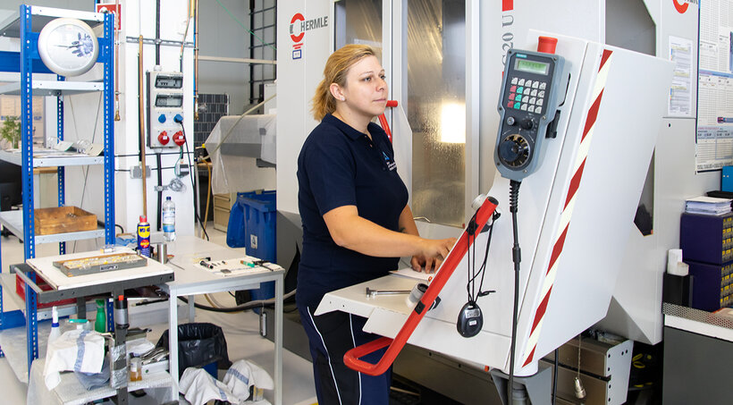 Astro- und Feinwerktechnik Adlershof GmbH
